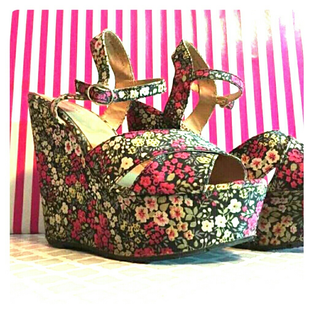 Spring Flowers Platform Heels sz 8